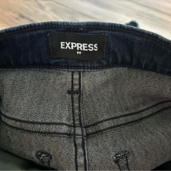 Express Shortie High Rise Shorts - Picture 3 of 4